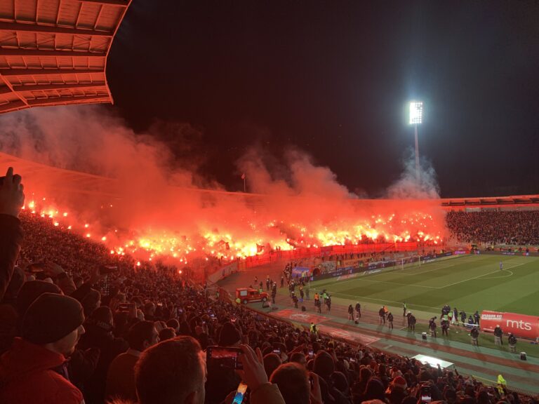 derby belgrade pyrotechnie etoile rouge partizan derby eternel