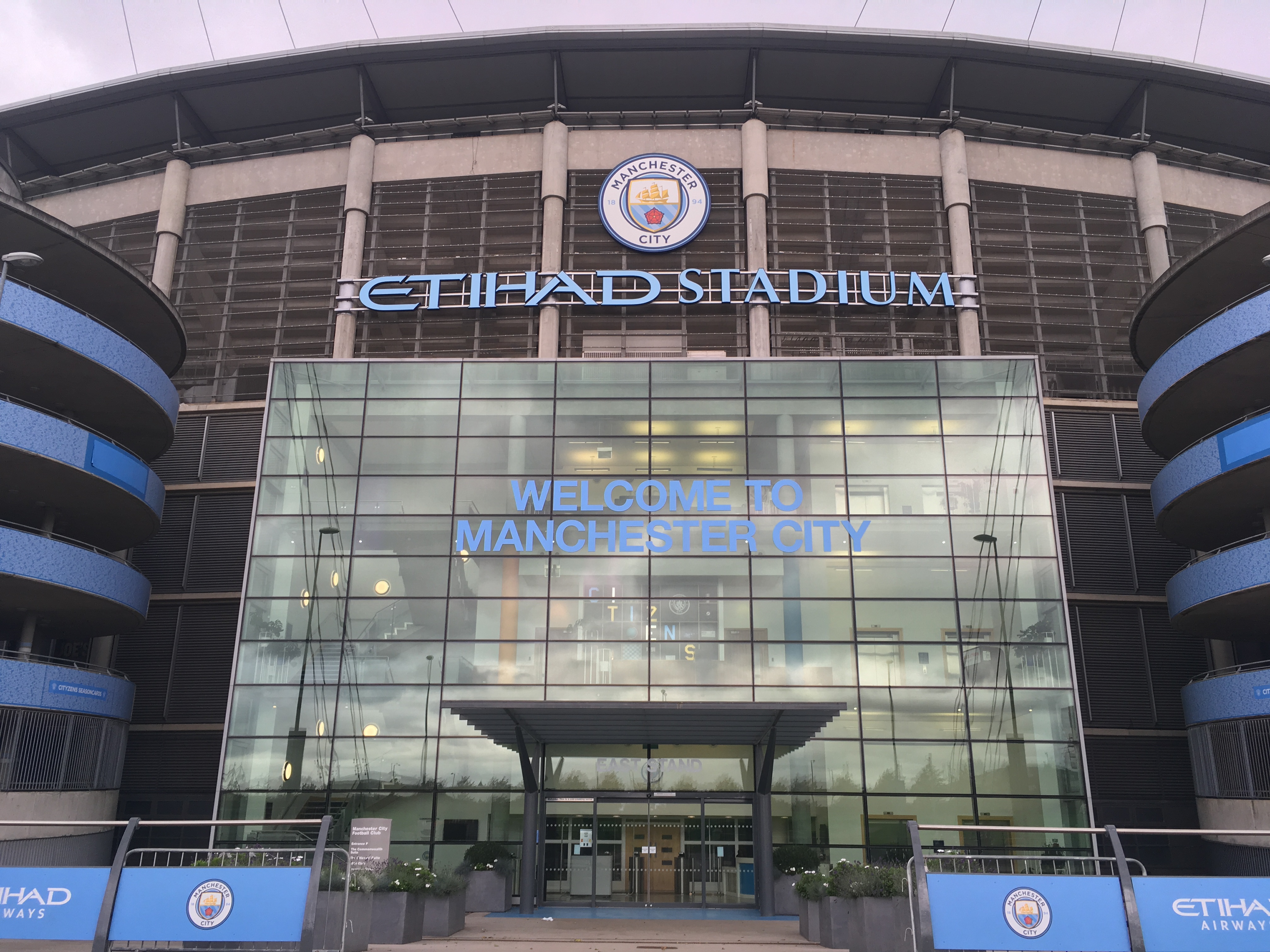 etihad stadium manchester city weekend foot