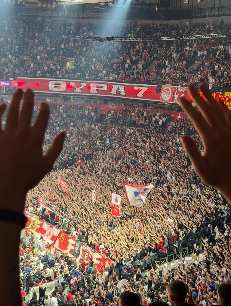 Euroleague Etoile Rouge de Belgrade Olympiacos ambiance