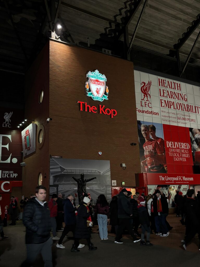 Anfield Liverpool Kop Weekend foot