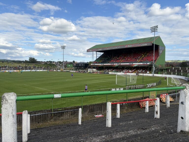 weekend foot à Belfast avec the fan kultur glentoran fc