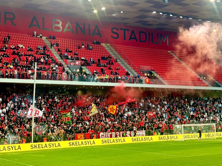 FK Partizani vs KF Tirana weekend foot Albanie avec the fan kultur agence de voyages foot